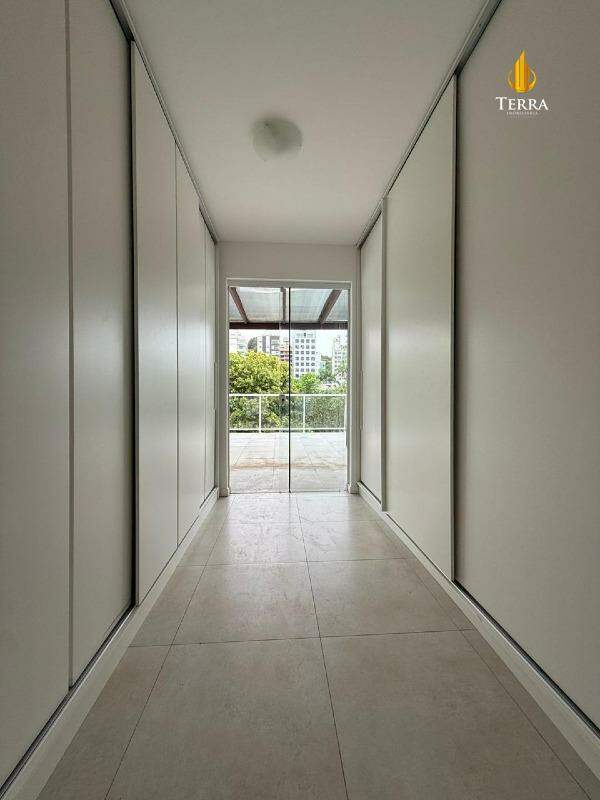  Apartamento com 2 quartos, Praia dos Amores: 