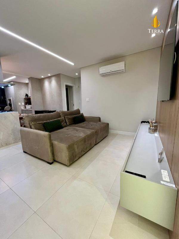 Privilege Apartamento com 2 quartos, Praia Brava de Itajaí: 