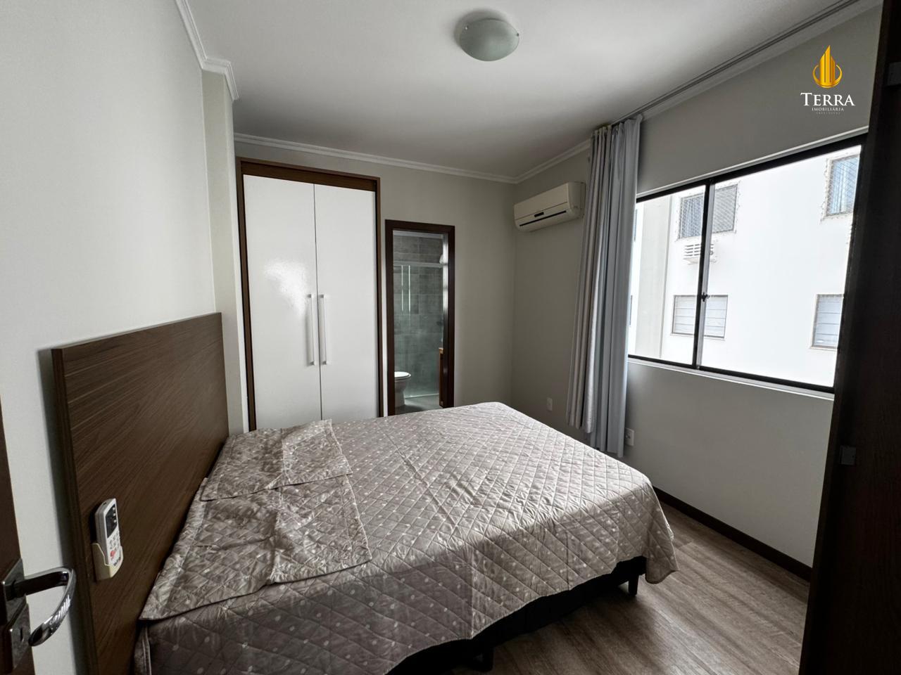 Edifício Aguas de Março Apartamento com 2 quartos, Centro: 