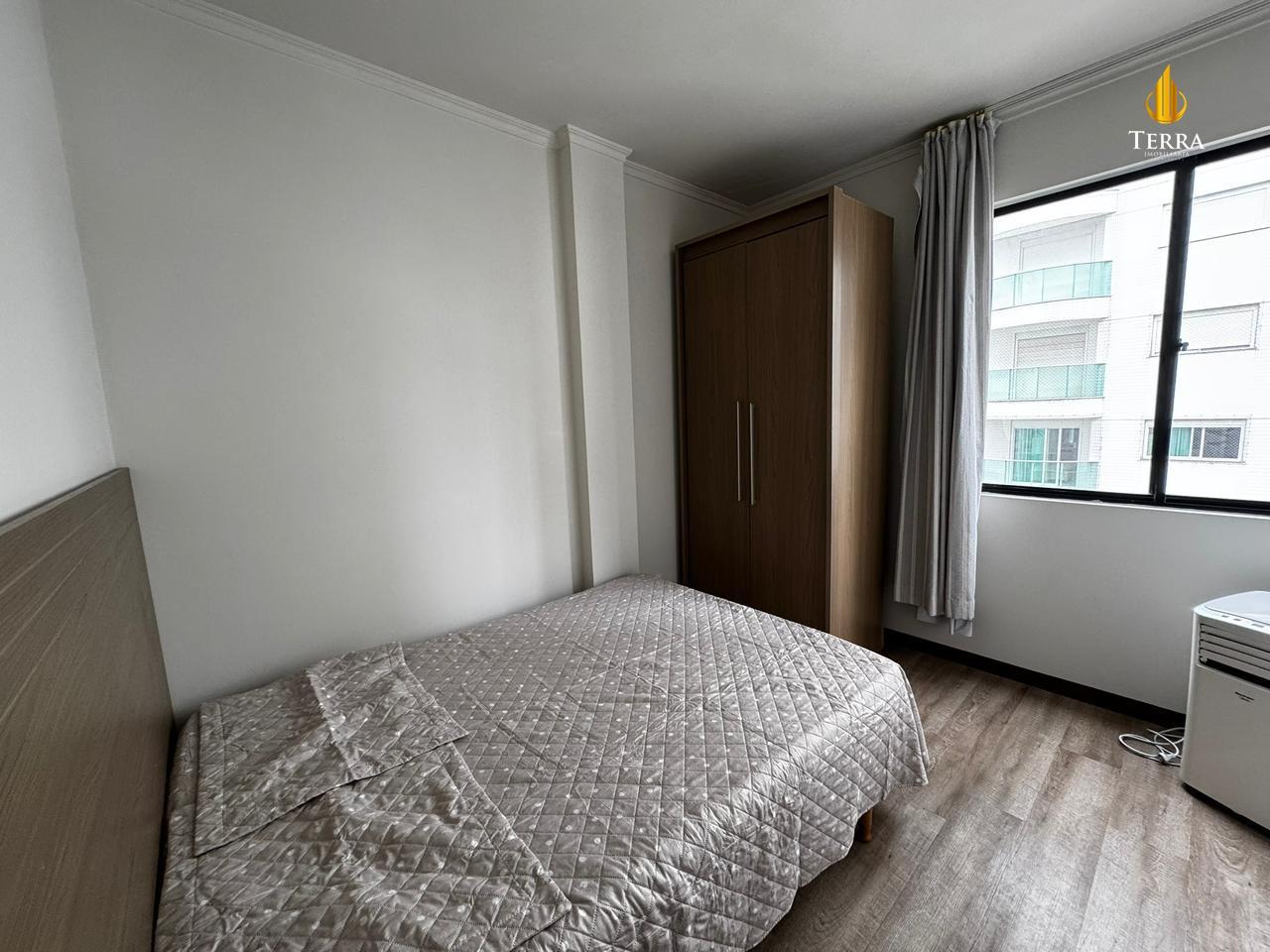 Edifício Aguas de Março Apartamento com 2 quartos, Centro: 