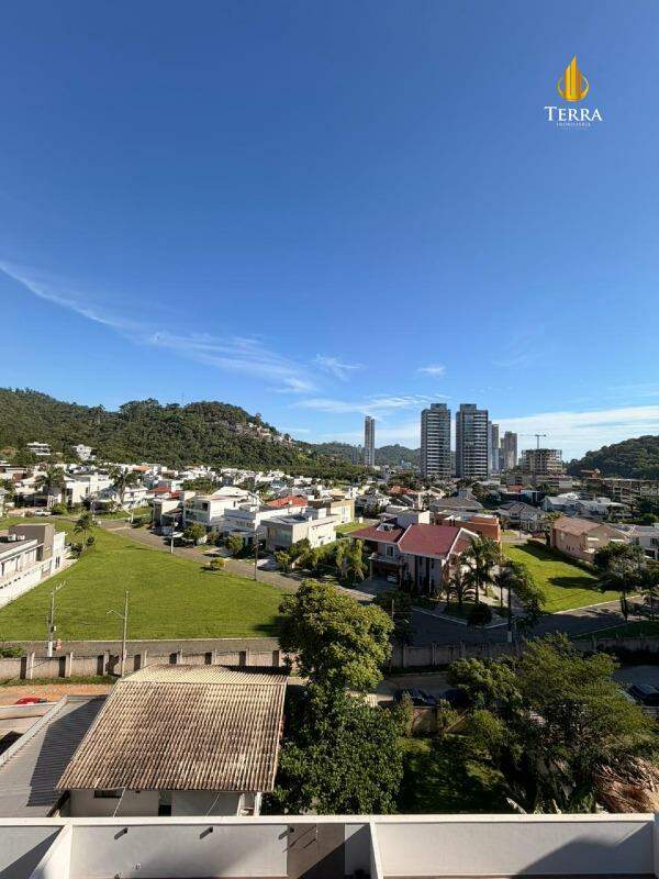 Privilege Apartamento com 2 quartos, Praia Brava de Itajaí: 