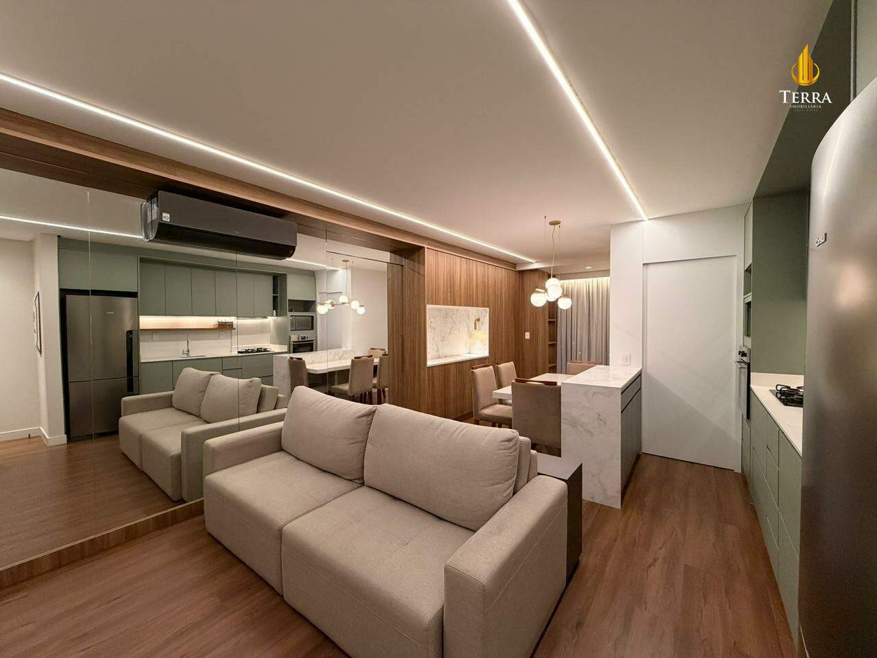 Privilege Apartamento com 2 quartos, Praia Brava de Itajaí: 