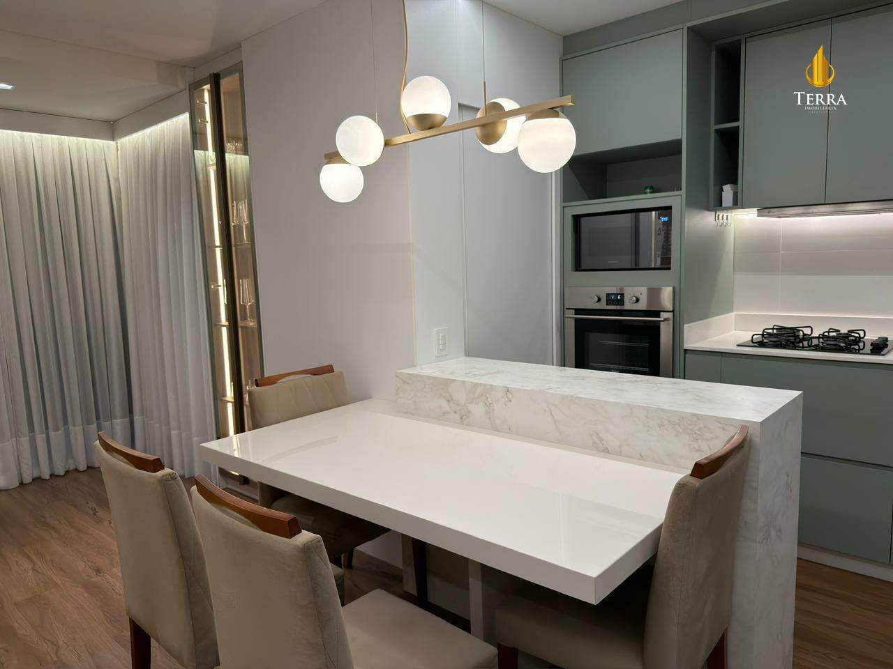 Privilege Apartamento com 2 quartos, Praia Brava de Itajaí: 
