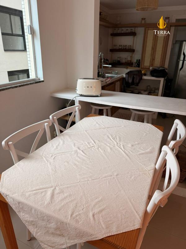 Edifício Torre De Molinos Apartamento com 2 quartos, Praia Brava: 