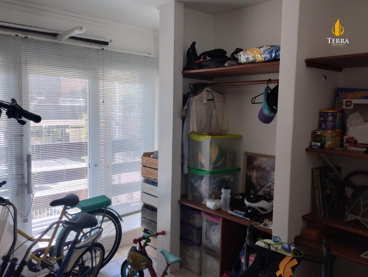  Casa com 6 quartos, Fazenda: 