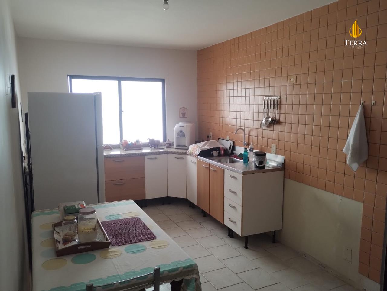  Casa com 6 quartos, Fazenda: 