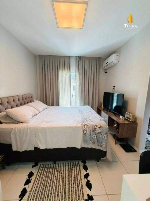  Sobrado com 3 quartos, Ressacada: 