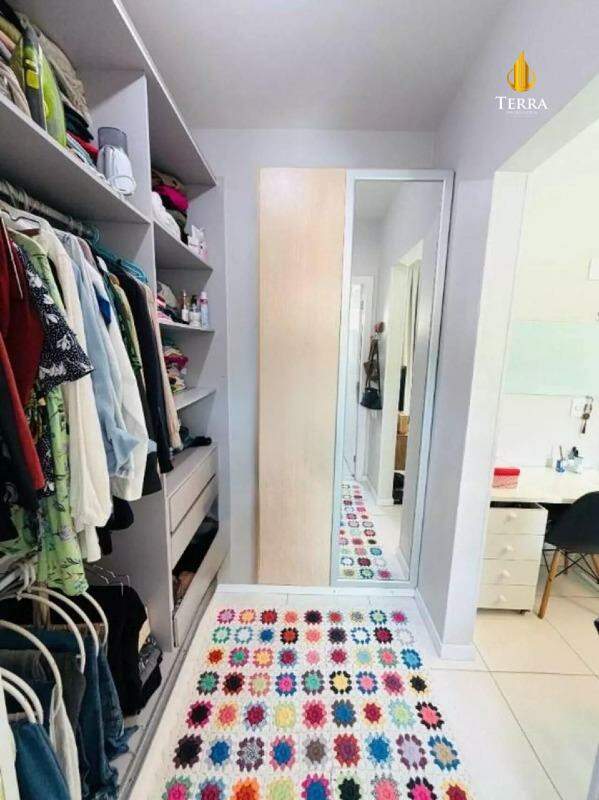  Sobrado com 3 quartos, Ressacada: 