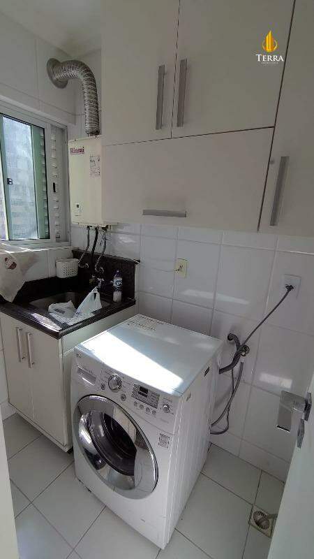  Apartamento com 3 quartos, Centro: 