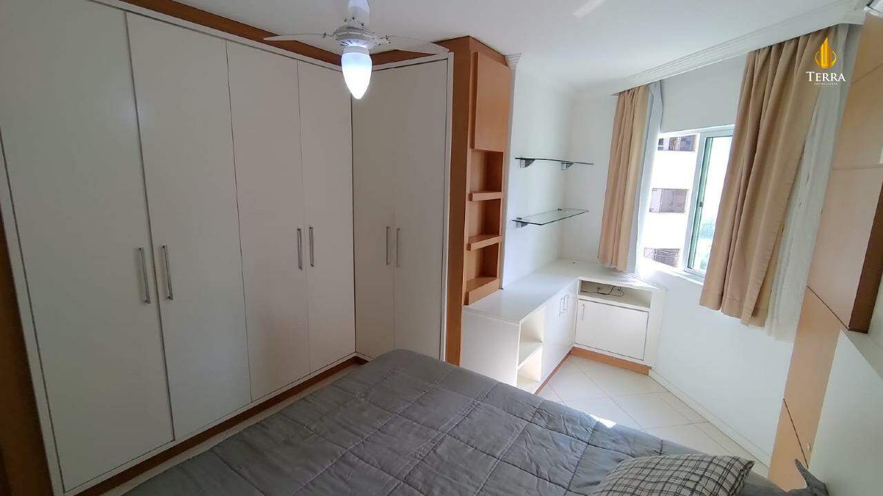 Apartamento com 3 quartos, Centro: 