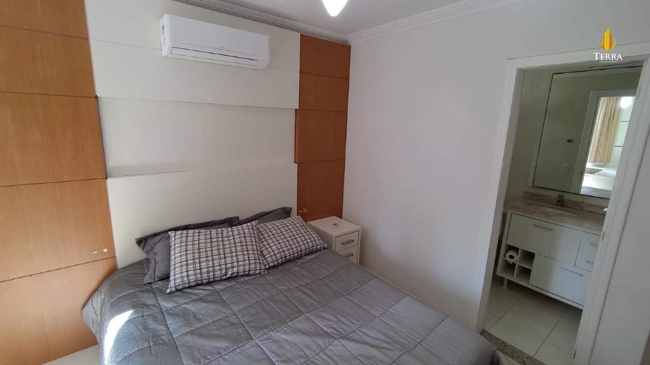  Apartamento com 3 quartos, Centro: 