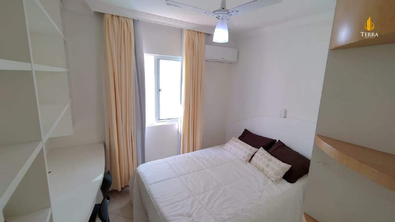  Apartamento com 3 quartos, Centro: 