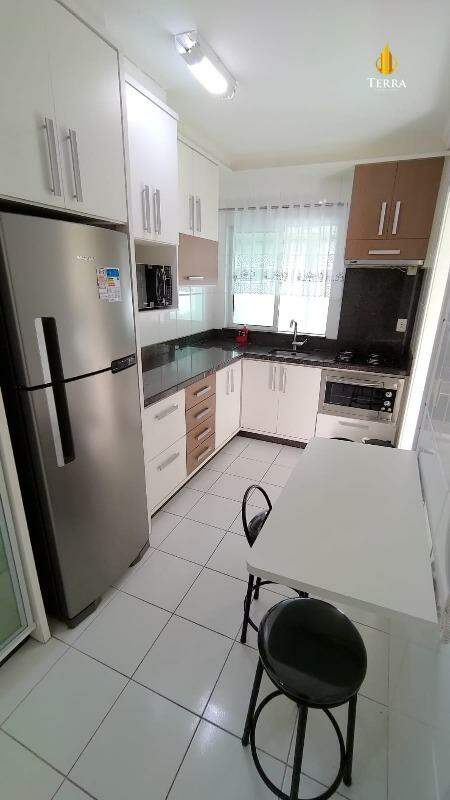  Apartamento com 3 quartos, Centro: 