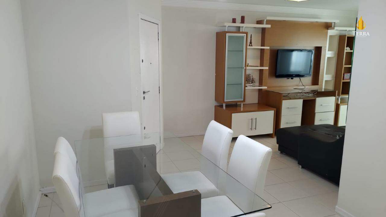  Apartamento com 3 quartos, Centro: 