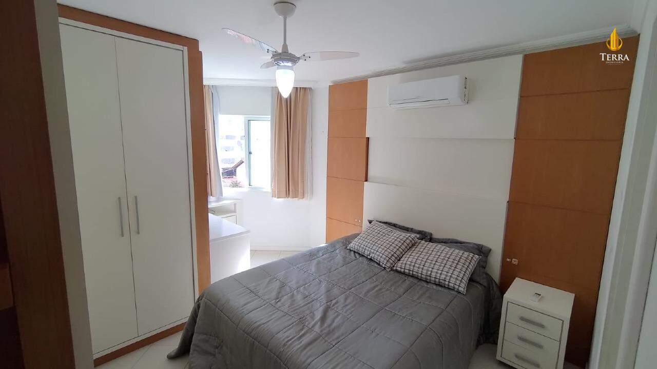  Apartamento com 3 quartos, Centro: 
