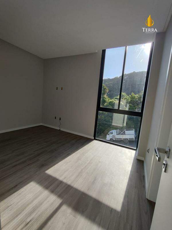  Casa com 4 quartos, Ariribá: 