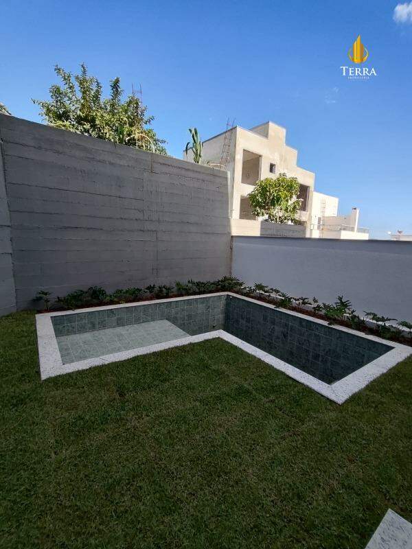  Casa com 4 quartos, Ariribá: 