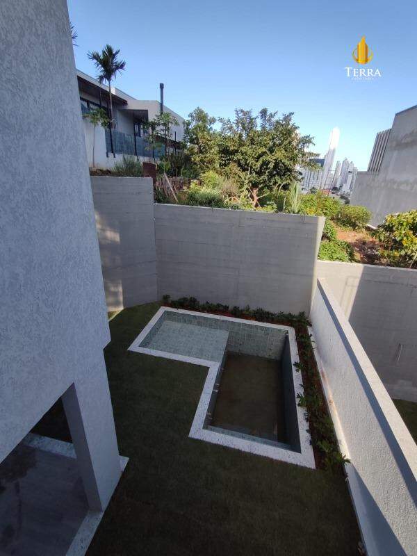  Casa com 4 quartos, Ariribá: 