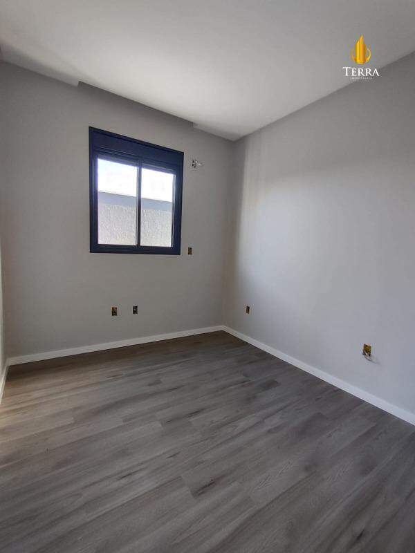  Casa com 4 quartos, Ariribá: 