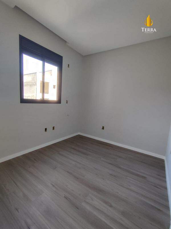  Casa com 4 quartos, Ariribá: 