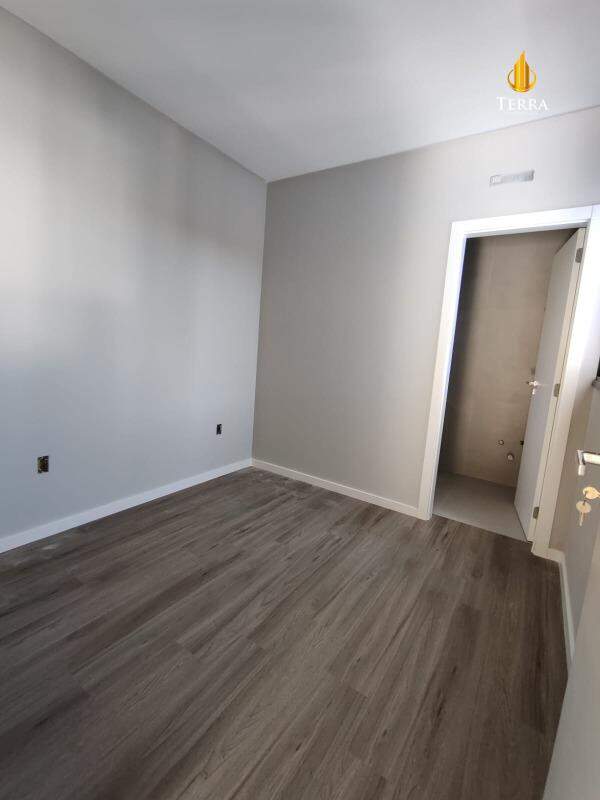  Casa com 4 quartos, Ariribá: 