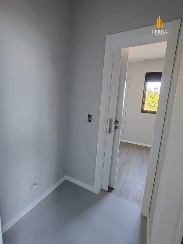  Casa com 4 quartos, Ariribá: 
