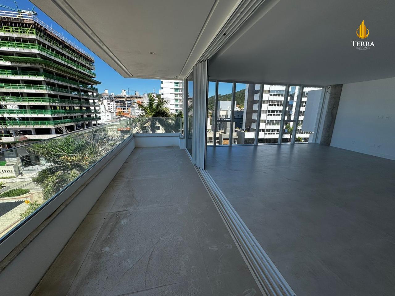 Riva Praia Brava Apartamento com 3 quartos, Praia Brava: 