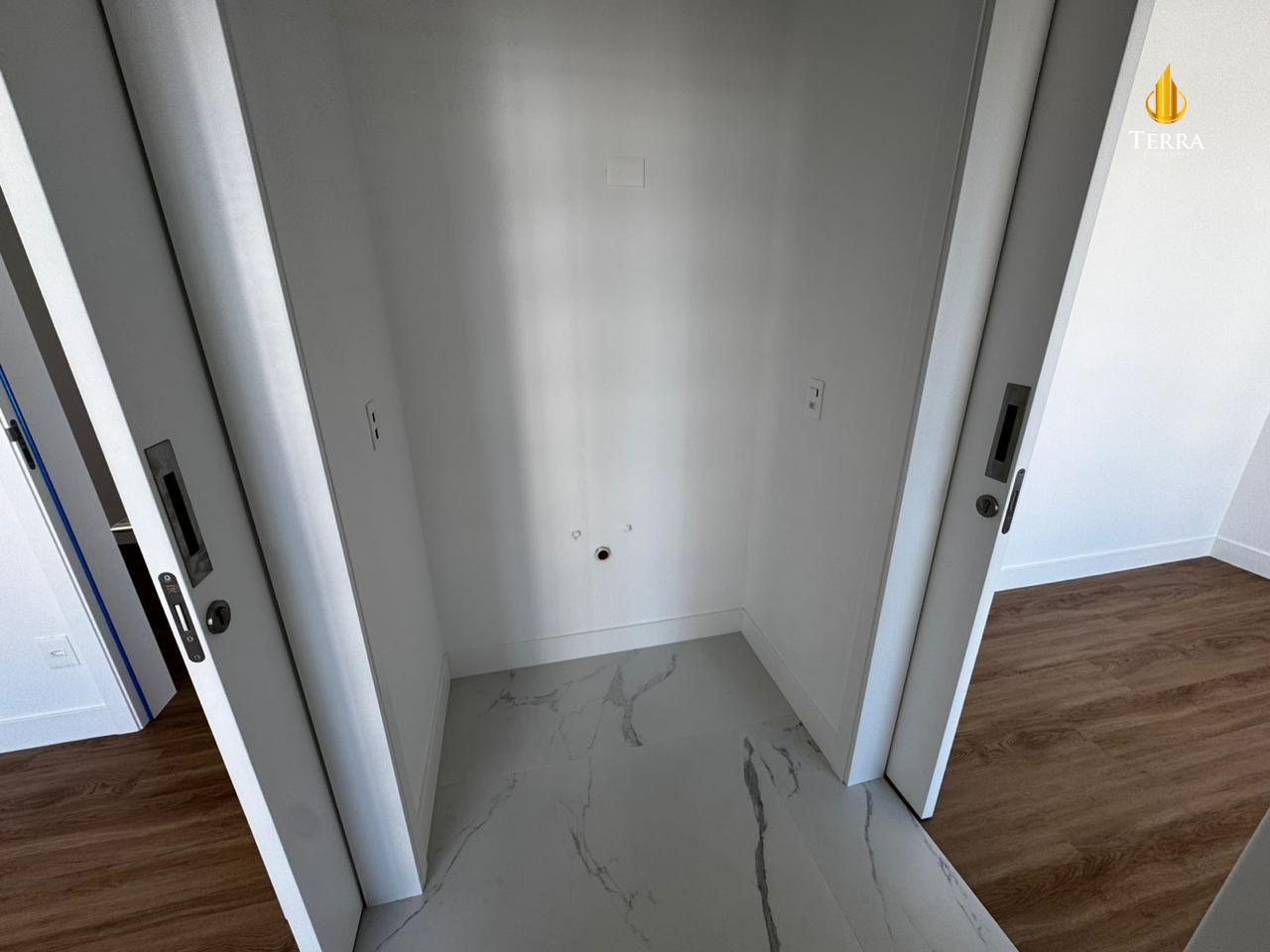 Riva Praia Brava Apartamento com 3 quartos, Praia Brava: 