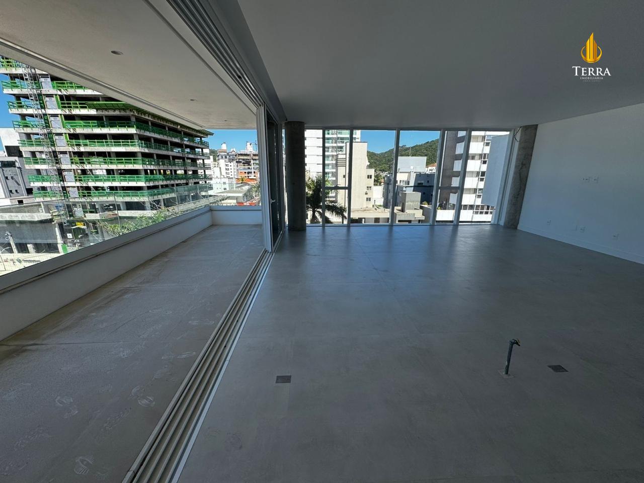 Riva Praia Brava Apartamento com 3 quartos, Praia Brava: 