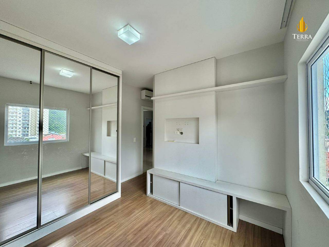 Jardim das Tulherias Apartamento com 2 quartos, Carvalho: 