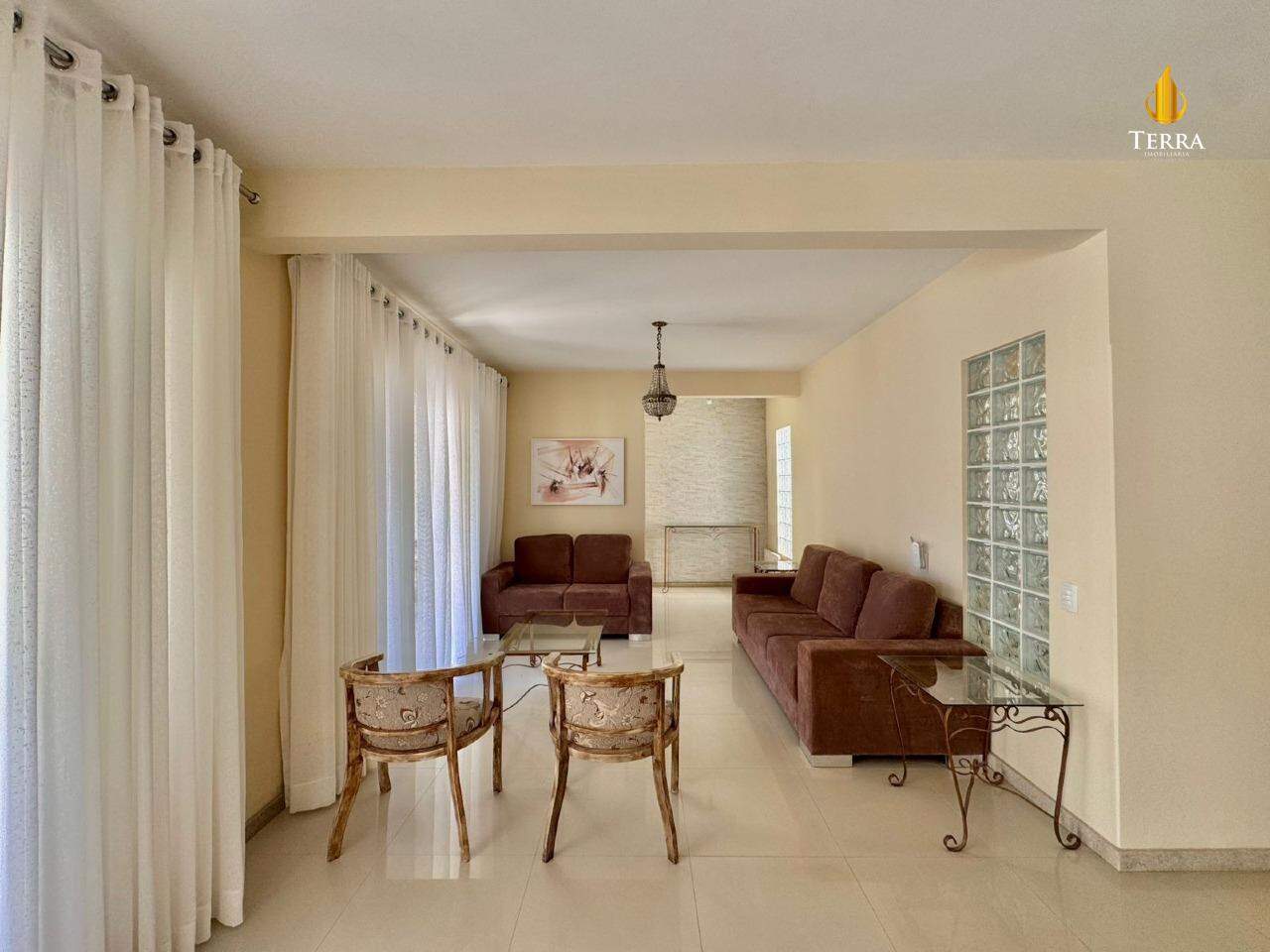  Casa com 4 quartos, Fazenda: 