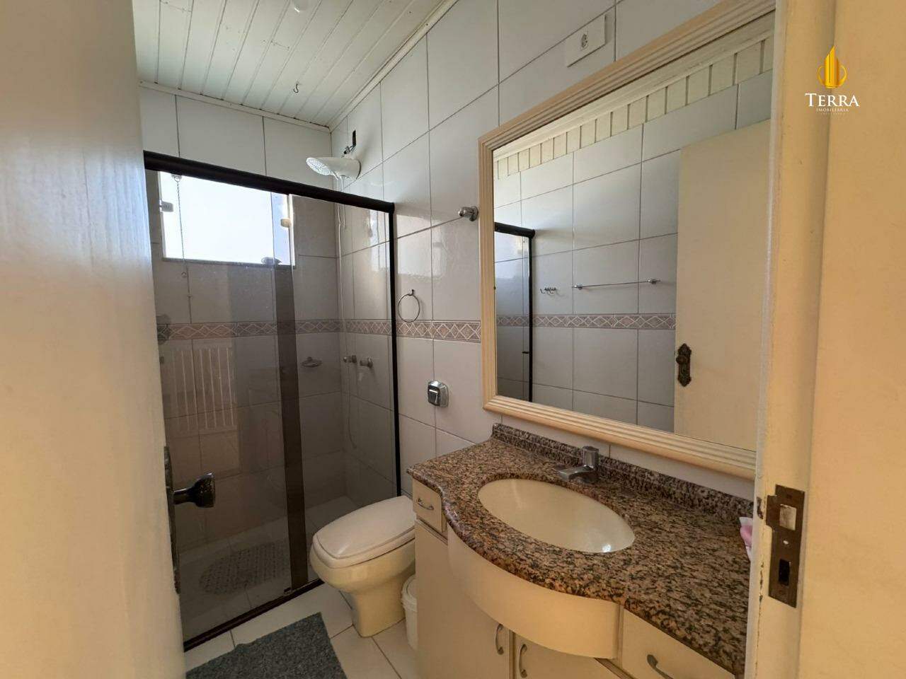  Casa com 4 quartos, Fazenda: 