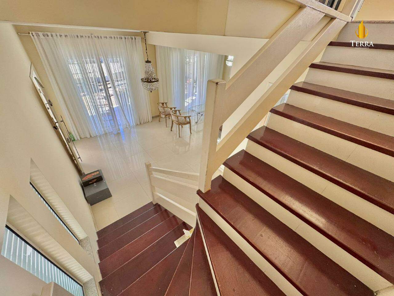  Casa com 4 quartos, Fazenda: 