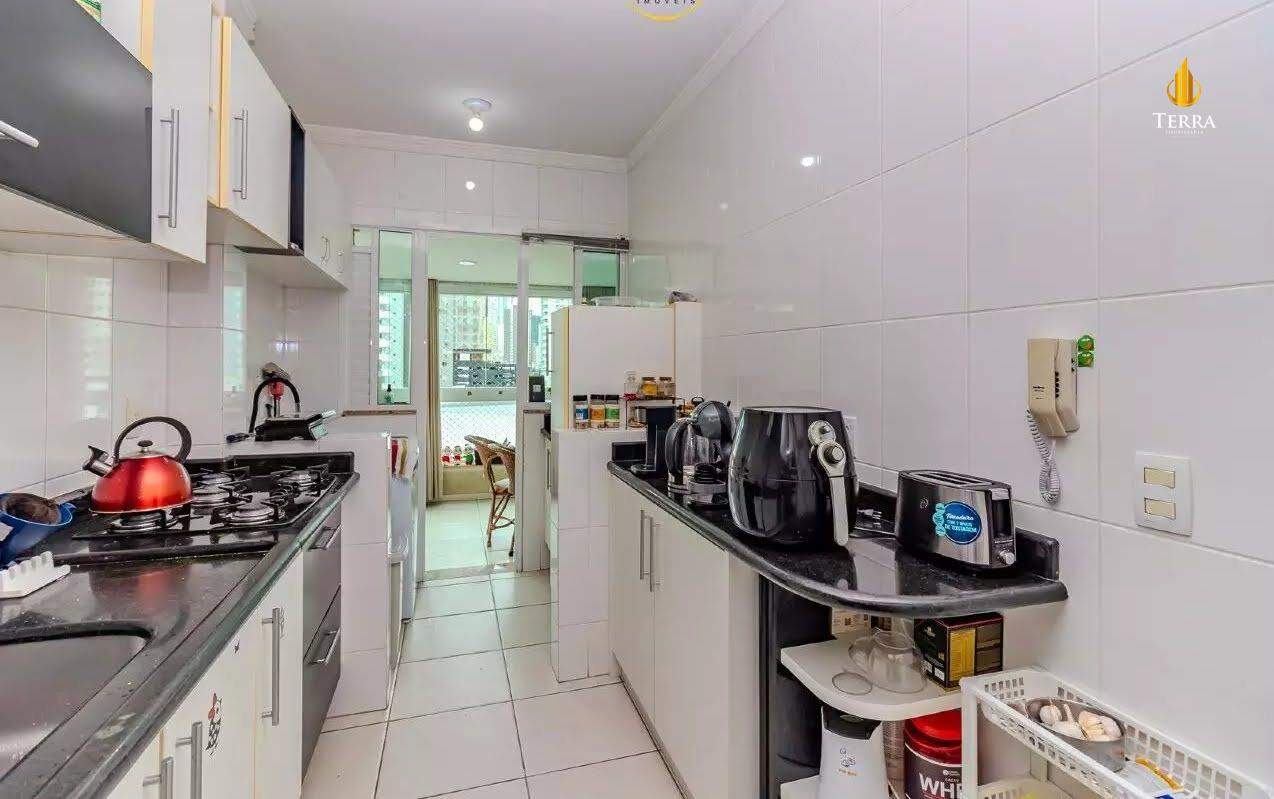 Edifício Waimea Apartamento com 3 quartos, Centro: