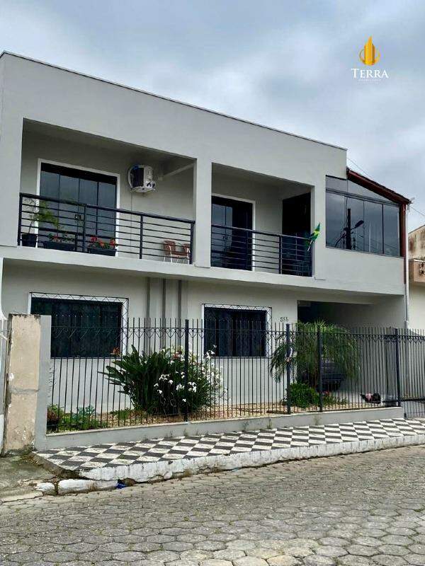  Casa com 6 quartos, Dom Bosco: 