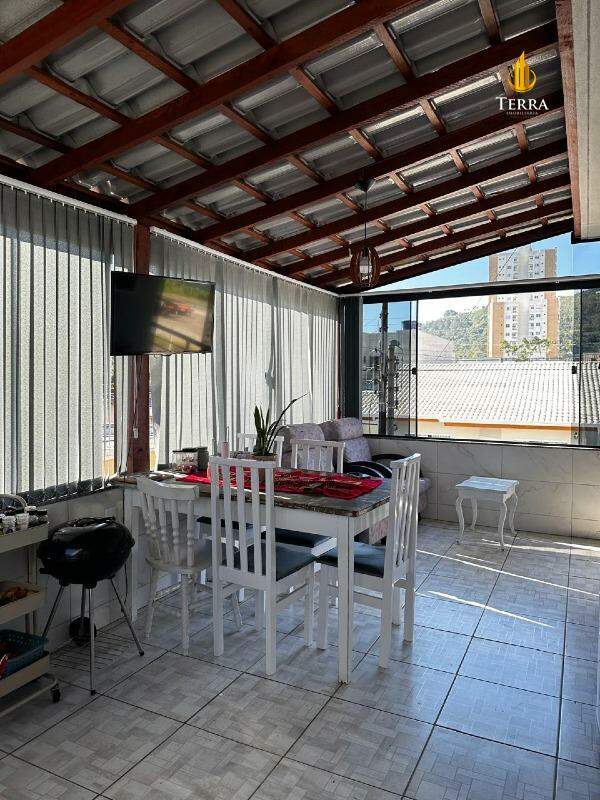  Casa com 6 quartos, Dom Bosco: 