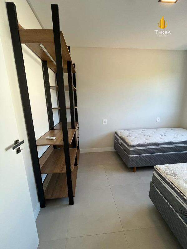 Privilege Apartamento com 2 quartos, Praia Brava de Itajaí: 