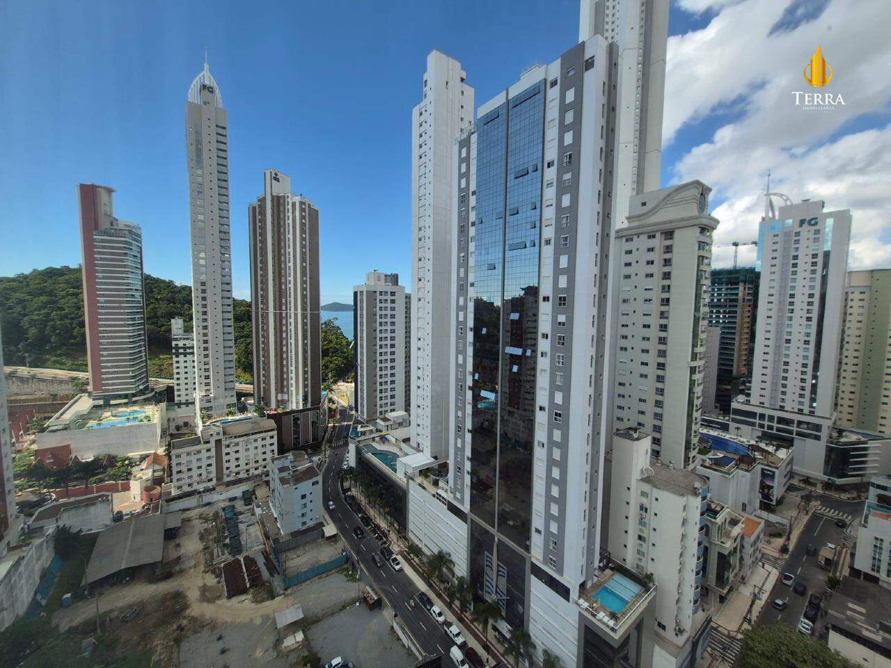 Edifício Torre de Lyon Apartamento com , Pioneiros: