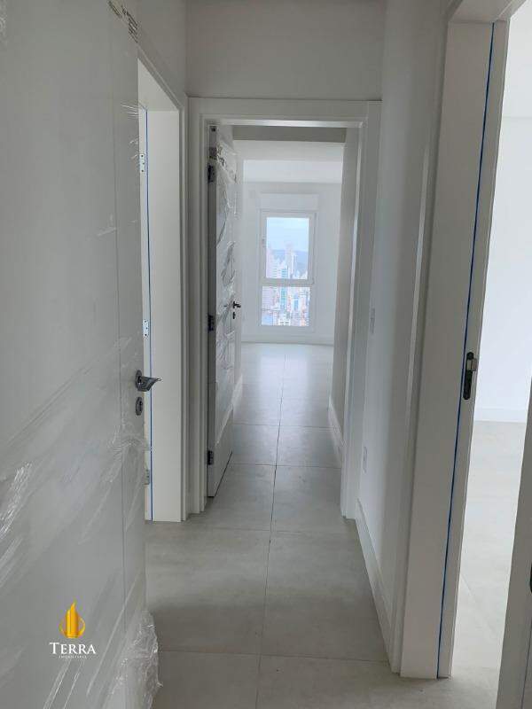 Apartamento com 3 quartos, Centro: 