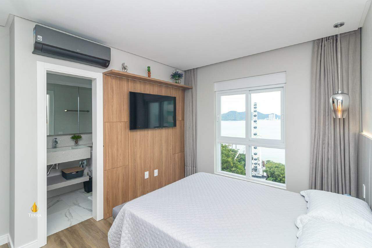Italian Residence Apartamento com 4 quartos, Pioneiros: 