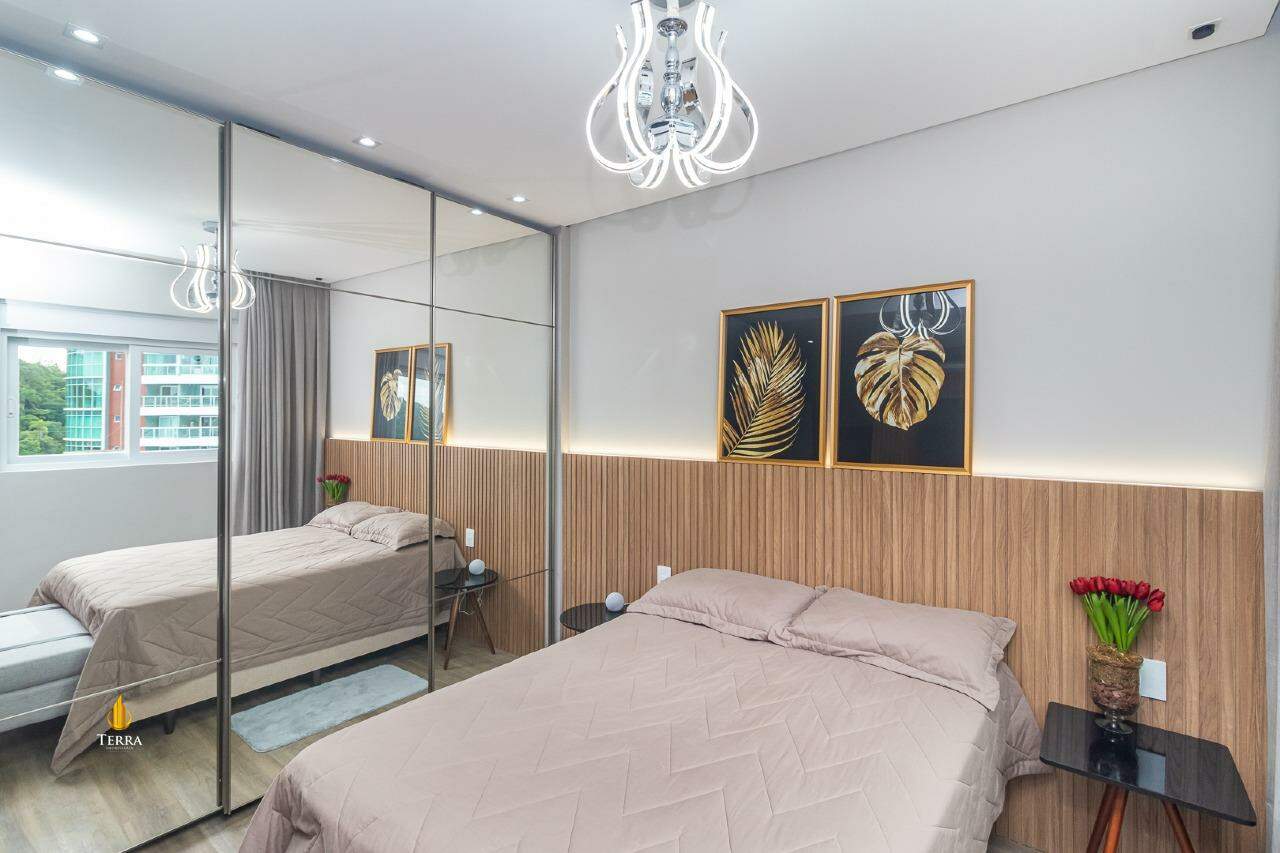 Italian Residence Apartamento com 4 quartos, Pioneiros: 