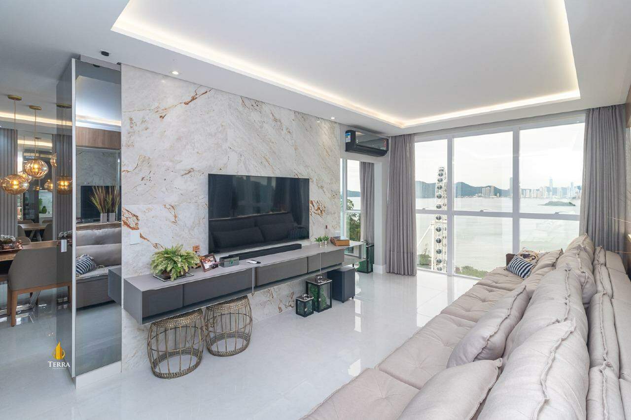 Italian Residence Apartamento com 4 quartos, Pioneiros: 