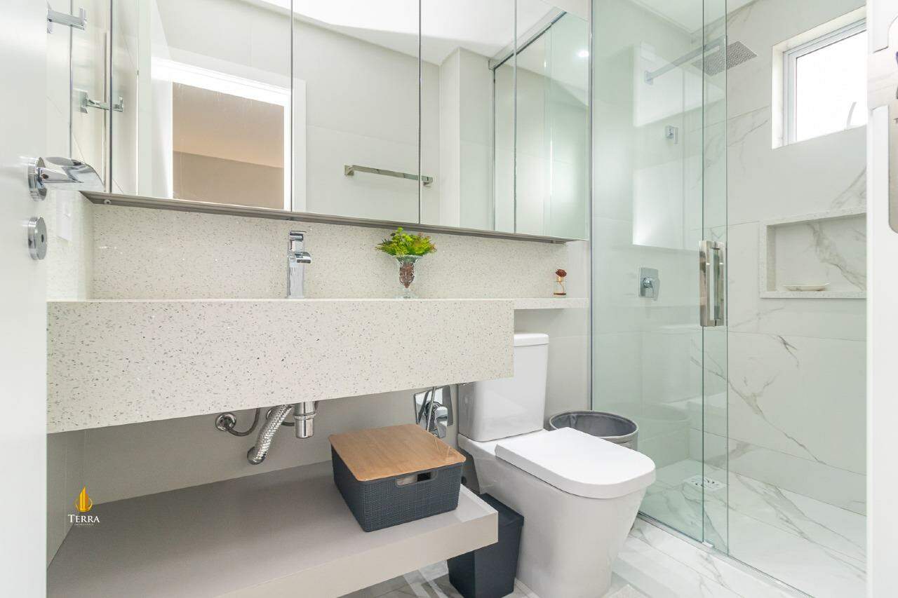 Italian Residence Apartamento com 4 quartos, Pioneiros: 