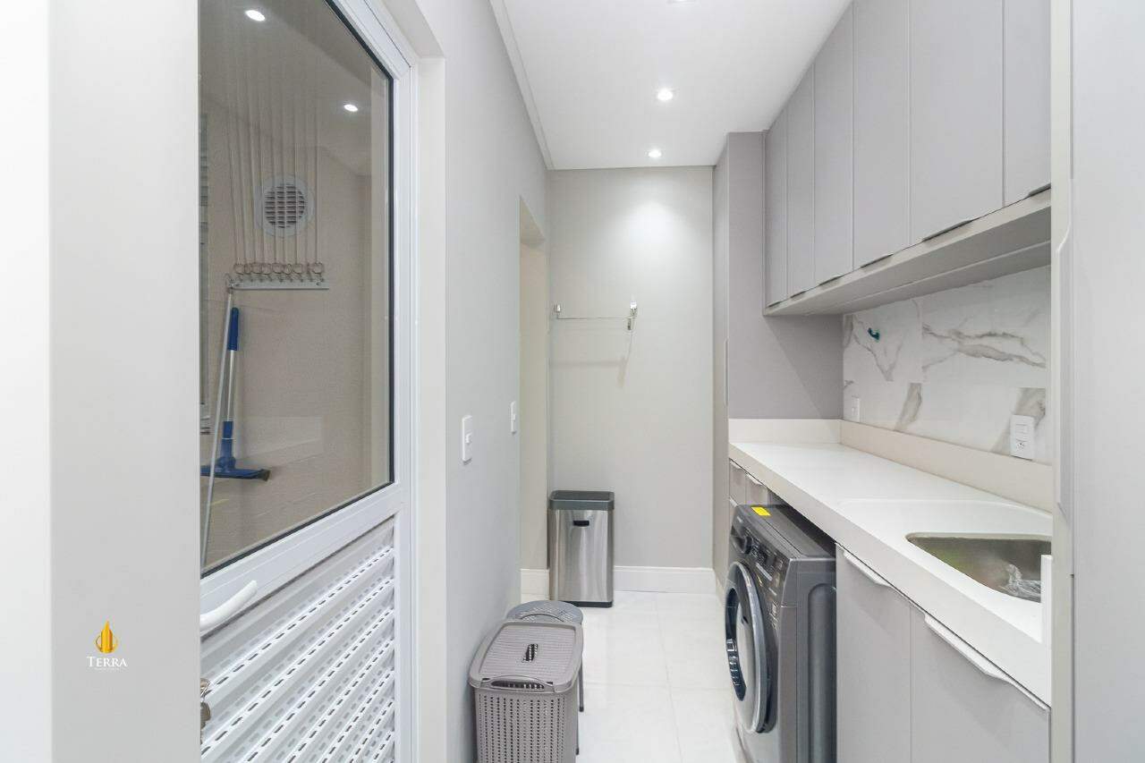 Italian Residence Apartamento com 4 quartos, Pioneiros: 