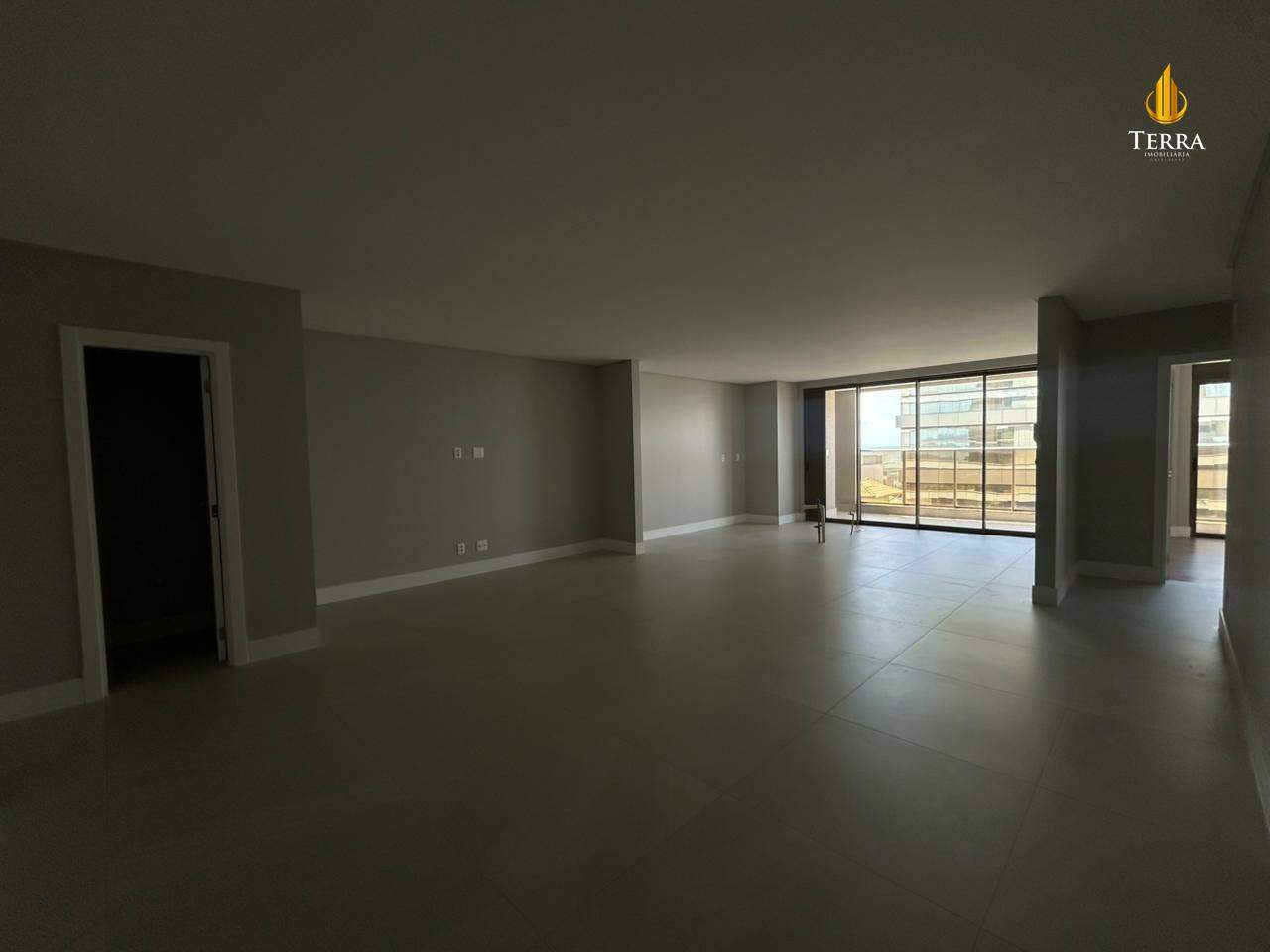 Ocean Wind Praia Brava Apartamento com 3 quartos, Praia Brava: 