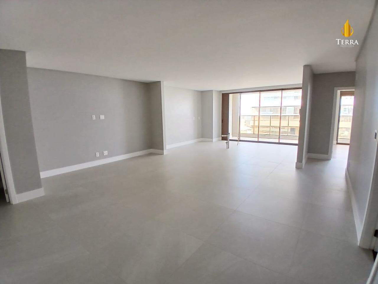 Ocean Wind Praia Brava Apartamento com 3 quartos, Praia Brava: 