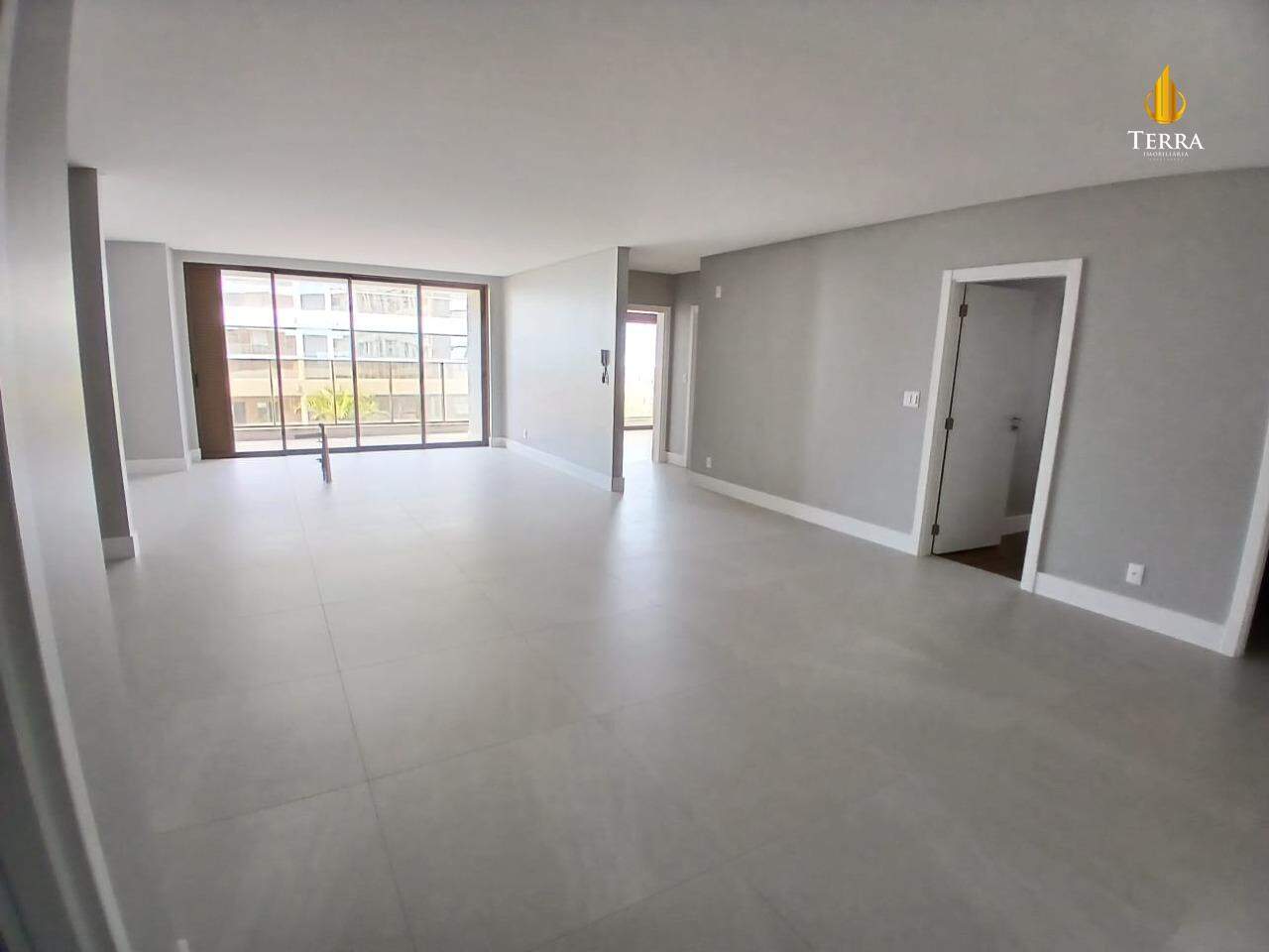 Ocean Wind Praia Brava Apartamento com 3 quartos, Praia Brava: 