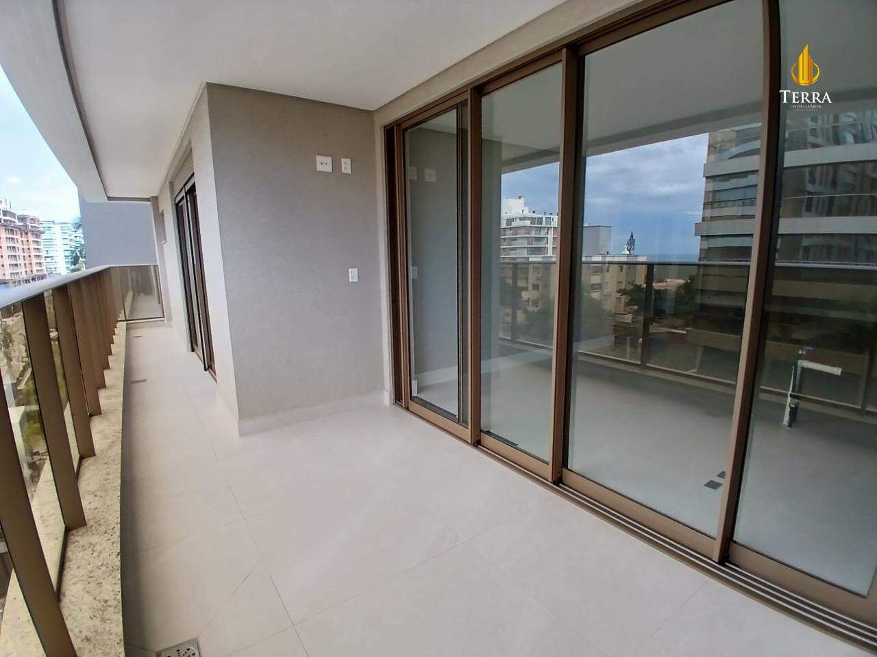 Ocean Wind Praia Brava Apartamento com 3 quartos, Praia Brava: 
