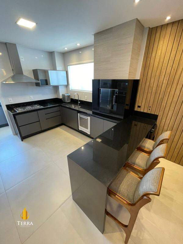 Montpellier Residence Apartamento com 3 quartos, Pioneiros: 
