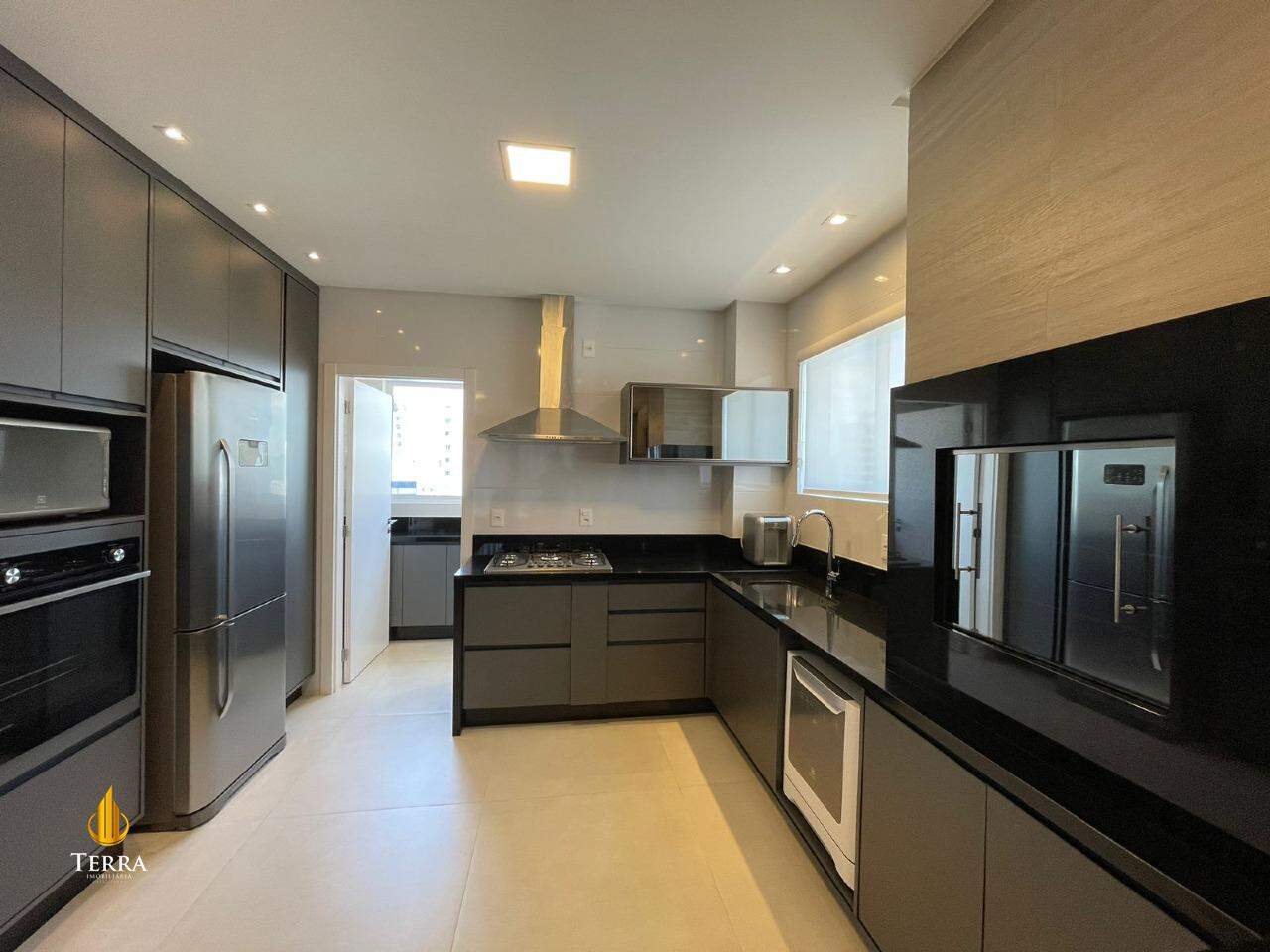 Montpellier Residence Apartamento com 3 quartos, Pioneiros: 